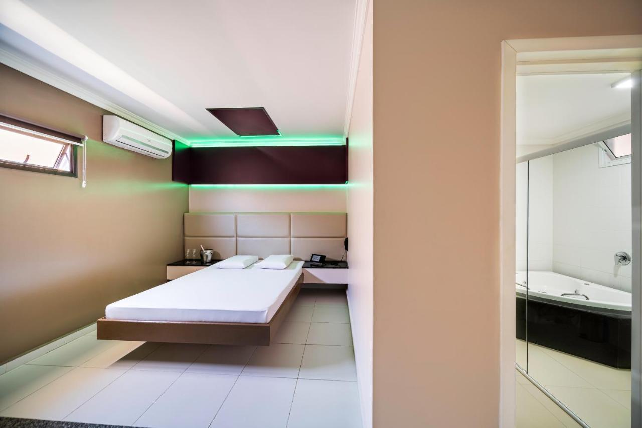 Savanas Motel Понта-Гроса Екстер'єр фото