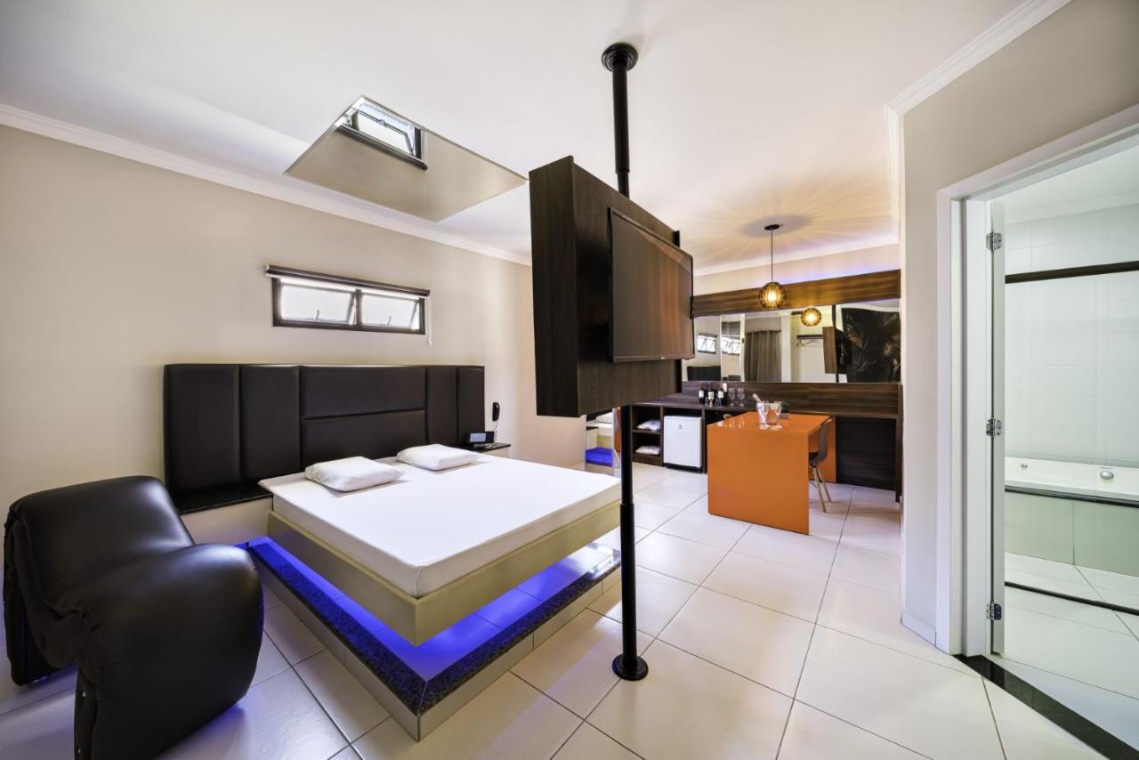 Savanas Motel Понта-Гроса Екстер'єр фото